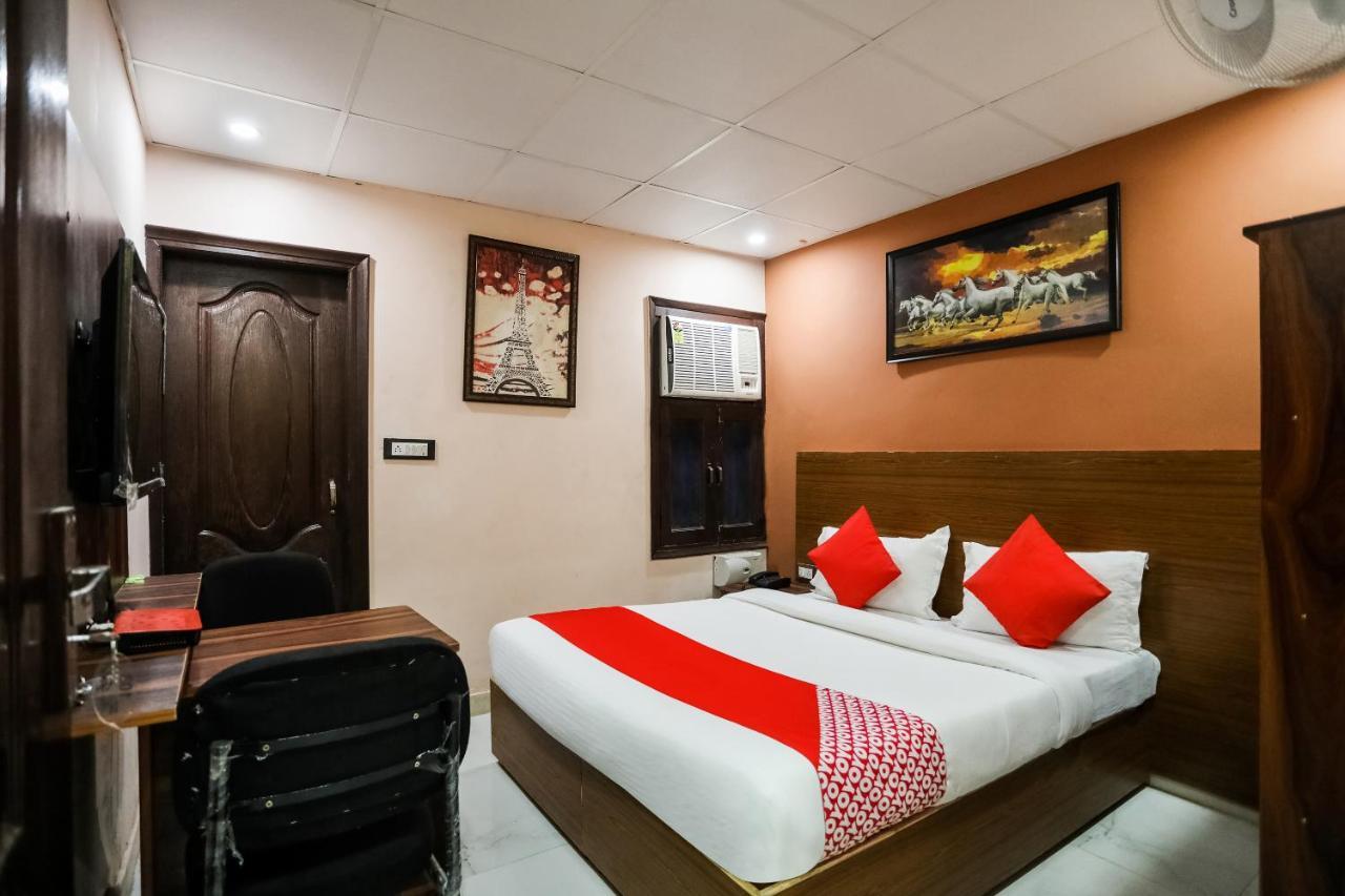 Oyo 72993 Hotel The Gold Faridabad Exterior photo